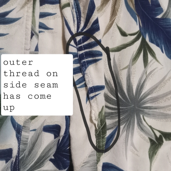 Men's Hawaiian Shirt by Croft &  Barrow Tropical Leaves Blue Green Sz XL Flawed - Picture 3 of 7